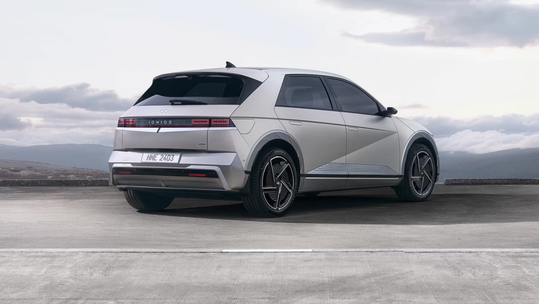 1693907-hyundai-ioniq-5-n-line-model-0324-exterior-05-min.jpg