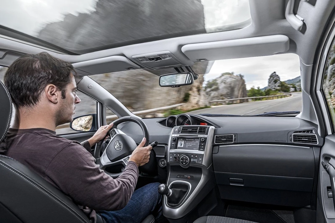 טויוטה ורסו