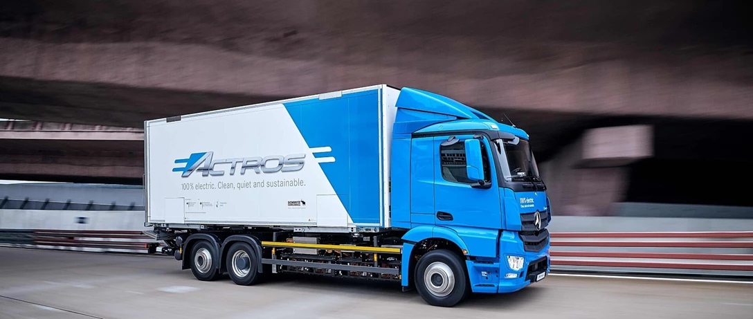 1625092-mercedes 1.jpg