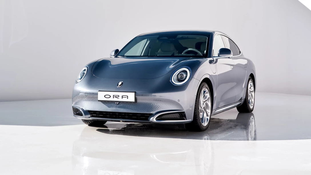 1695422-ORA_The Next Ora Cat_full_front-min.jpg