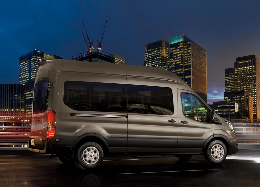 1642890-Ford_Transit_2021-15.jpg
