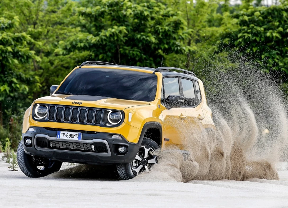 1669923-Jeep-Renegade-2020-03.jpg