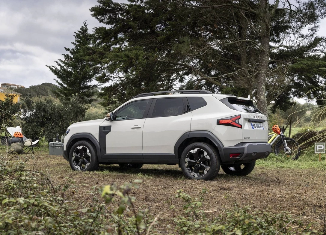 1707120-Dacia-Duster-2025-03.jpg