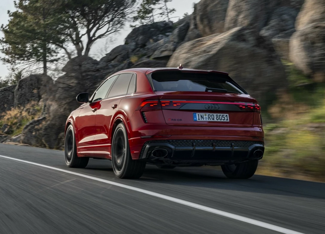 1705106-Audi-RSQ8-2025 (13).jpg