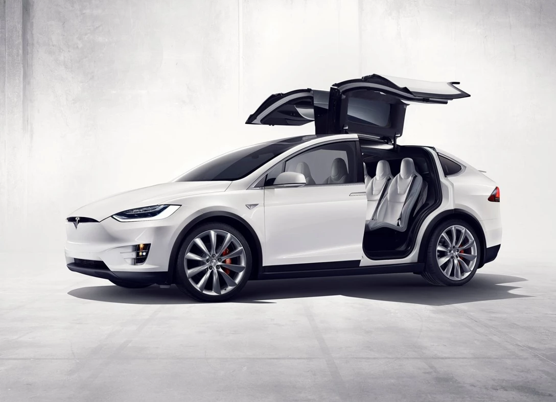 1664290-Tesla-Model_X-222-02.jpg