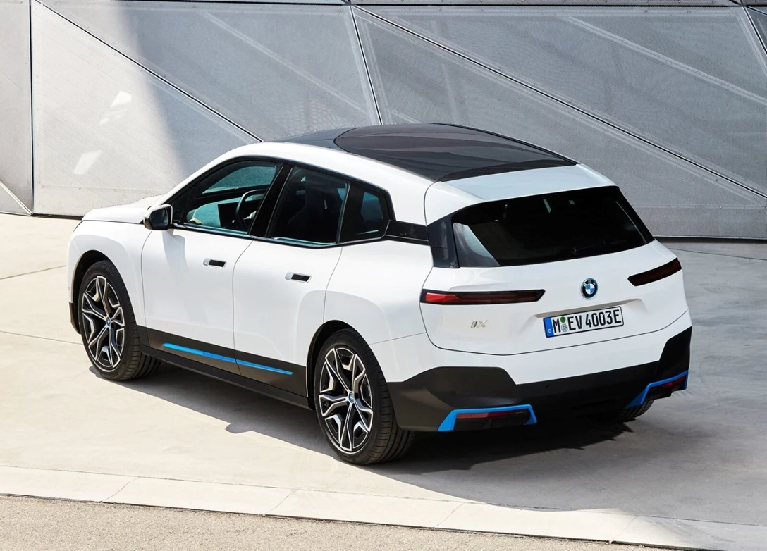 1680635-BMW-iX-2023-03.jpg
