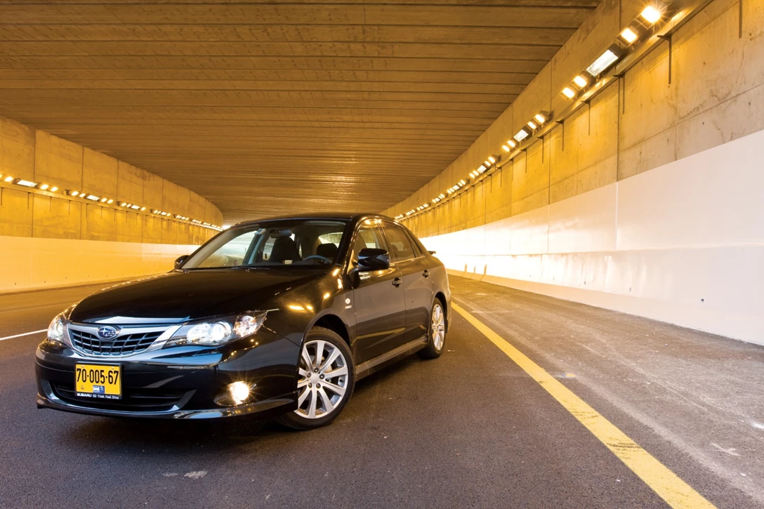 1670474-Subaru sedan big 01.jpg