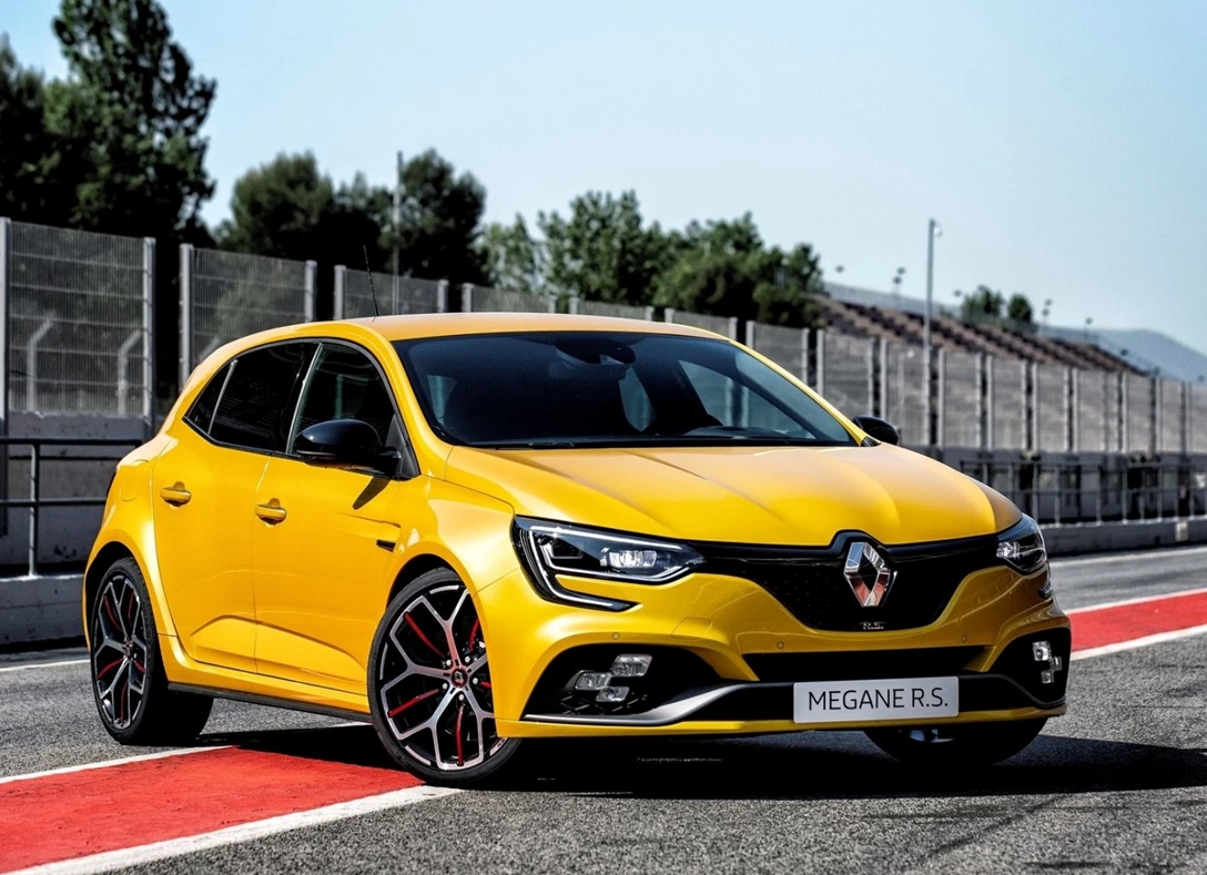 1660752-Renault-Megane_RS_Trophy-2022-01.jpg