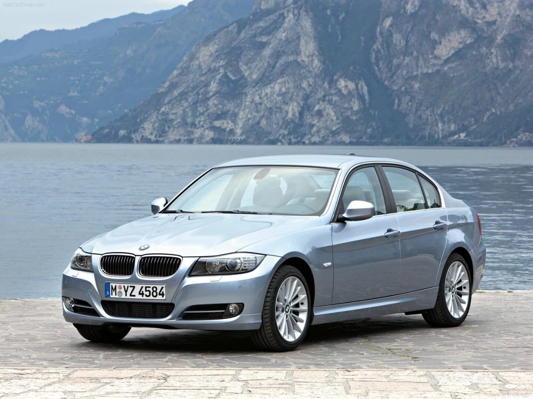 1620033-BMW-3-Series-2009-01.jpg
