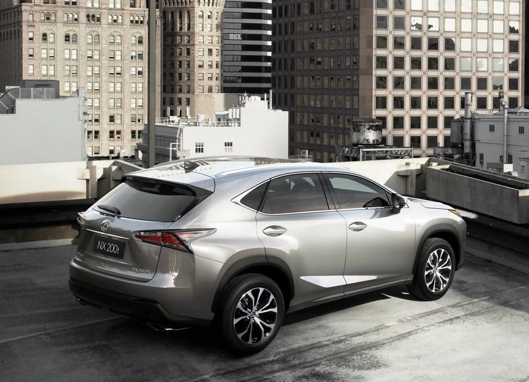 1646630-Lexus-NX-2015-04.jpg