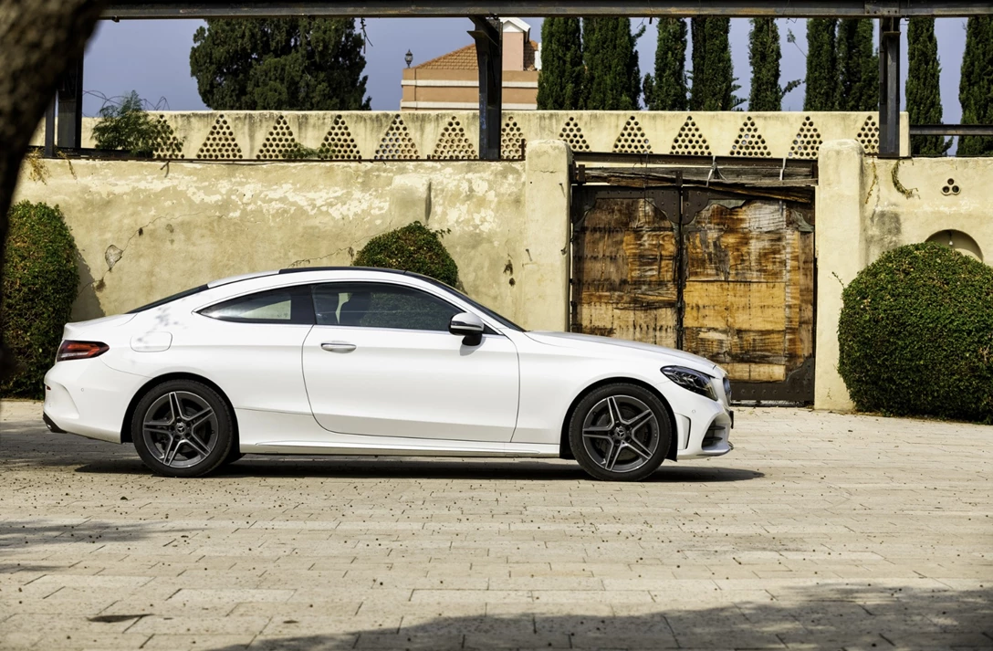 1608683-מרצדס C200 קופה מבחן דרכים (2).jpg