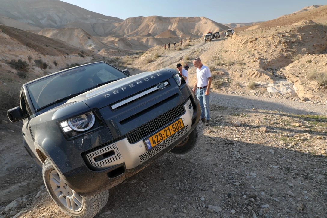 1640650-מסע לרגל השקת הדיפנדר הקצר בישראל, צילום רונן טופלברג (120).jpg