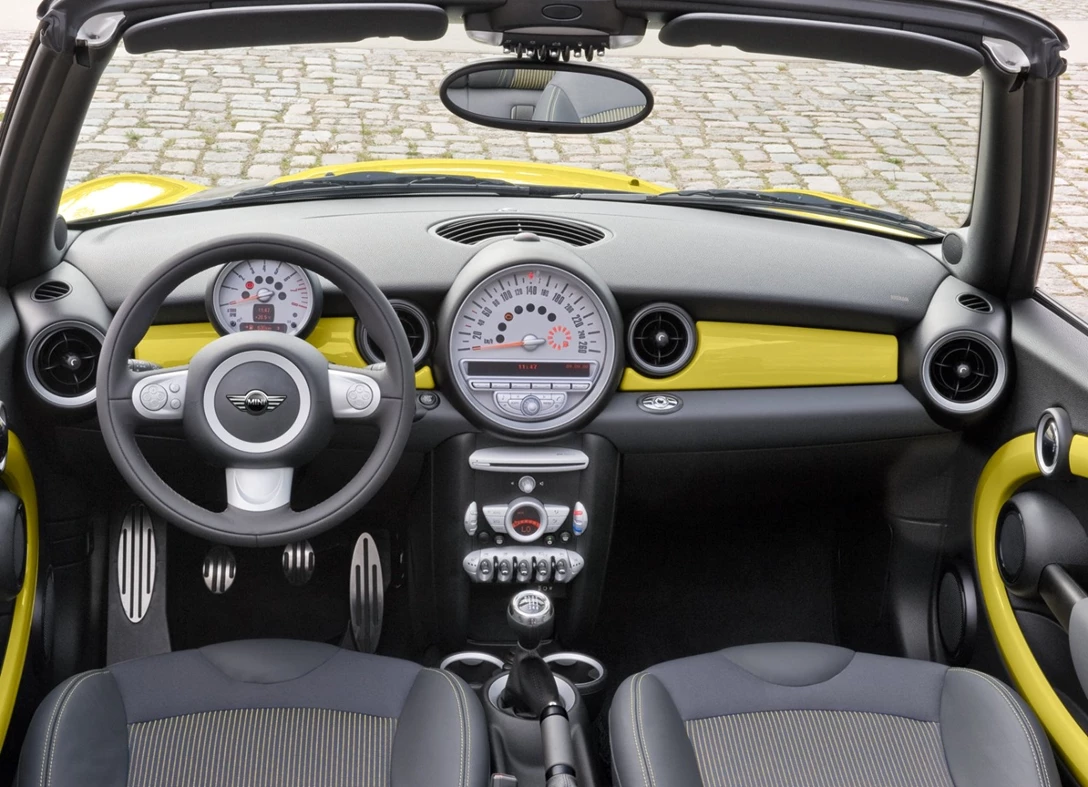 1660926-Mini-Cooper_S_Convertible-2015-05.jpg