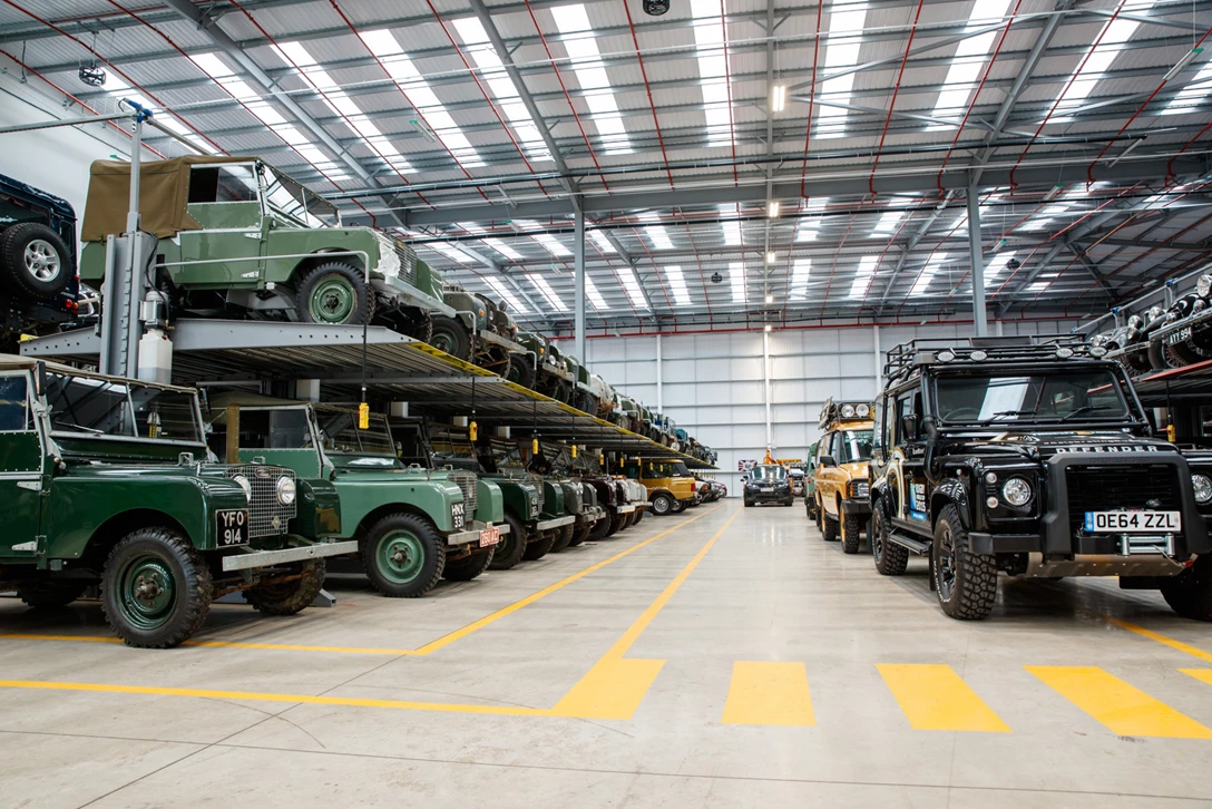 1594882-לנד רובר יום הולדת 70 (16) .JPG