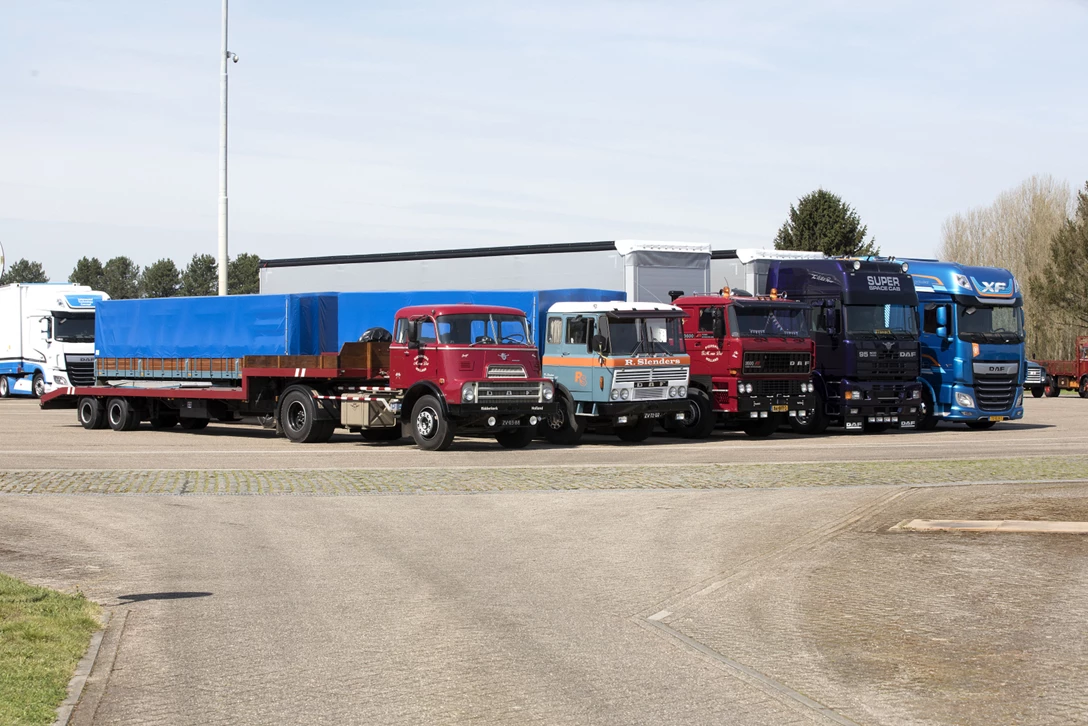 1601074-צילום פתיחה לכל גוש עבר.jpg