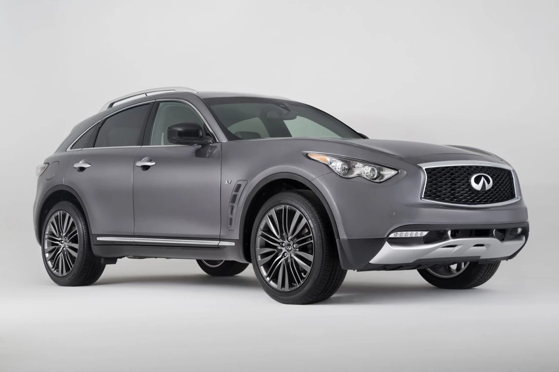 1669387-INFINITI-QX70-2018-01.jpg
