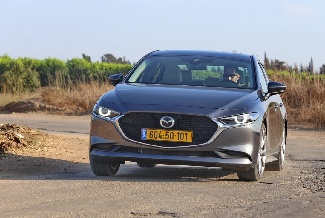 1622686-rotemi110919mazda3 (181)c.jpg