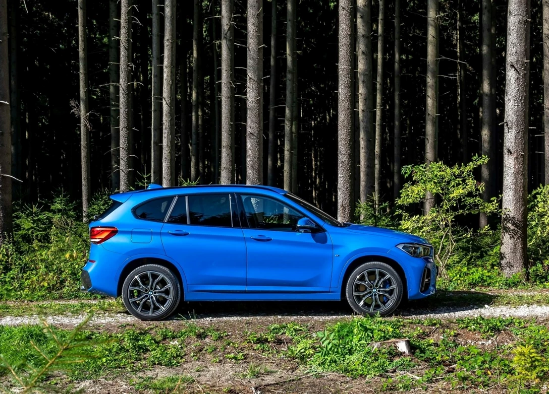 1656502-BMW-X1-2020-1600-38.jpg