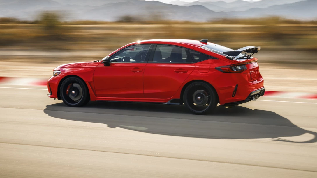 1680705-2023_Civic_TypeR_0001-min.jpg