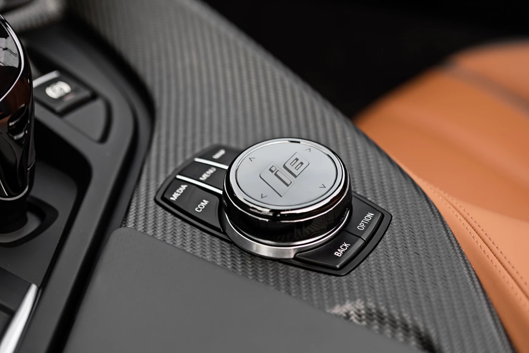 1596169-05-ב.מ.וו i8 רודסטר - מבחן דרכים (השקה) (12).jpg