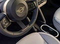 1696821-Mini-Cooper-Electric-2024-06.jpg