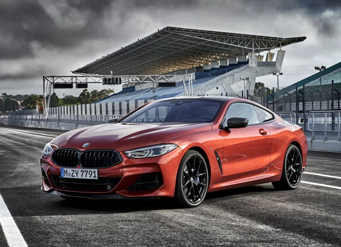 1662169-BMW-8-Series_Coupe-2019-01.jpg