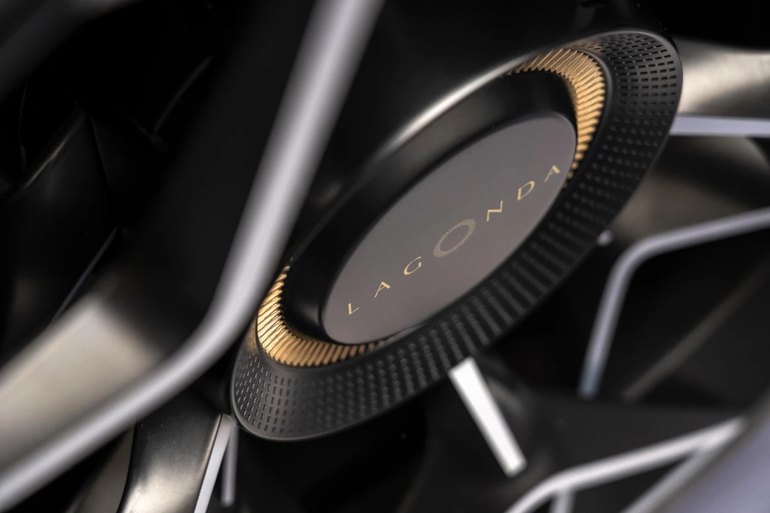 1613811-Lagonda (23).jpg