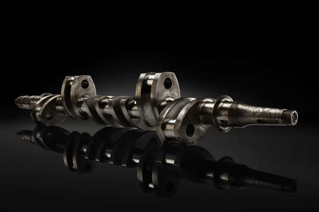 1598731-11 - 8-Litre Crankshaft.jpg