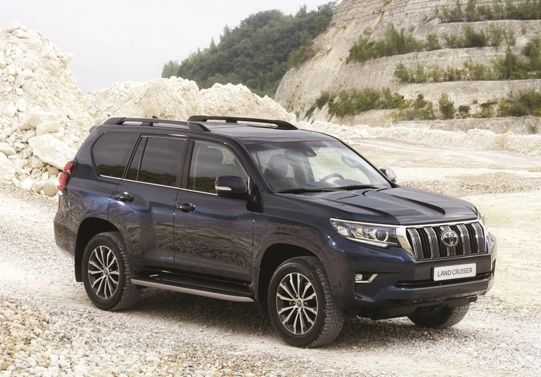 1642663-Toyota-land-cruiser-2018-01.jpg