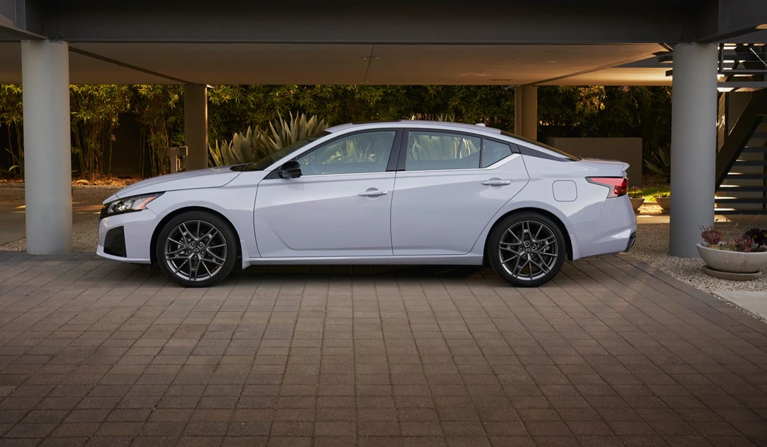 1661911-2023 Nissan Altima-26.jpg