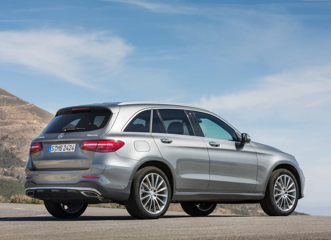 1651442-Mercedes-Benz-GLC-2019-02.jpg