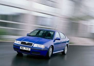 1599473-Skoda-Octavia-2001-1600-02.jpg