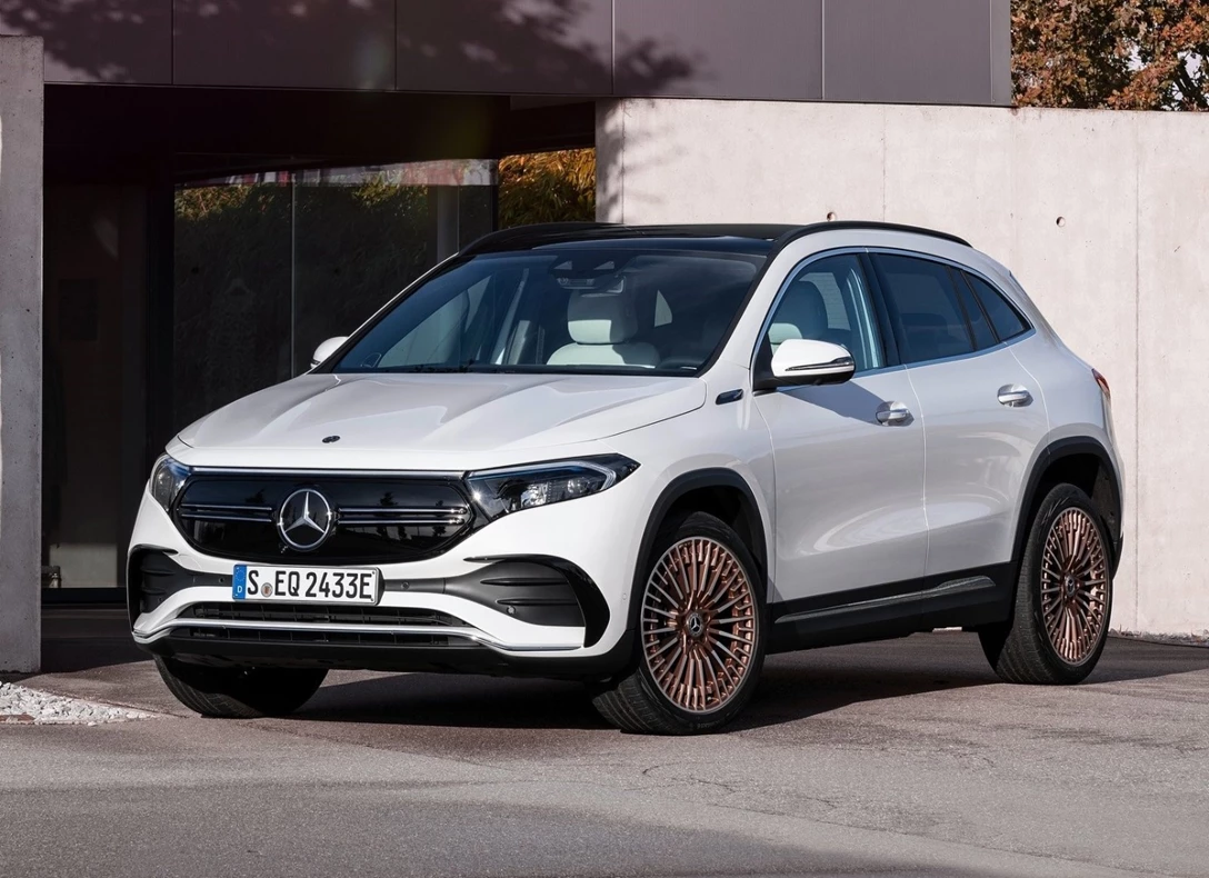 1642344-Mercedes-Benz-EQA-2021-01.jpg