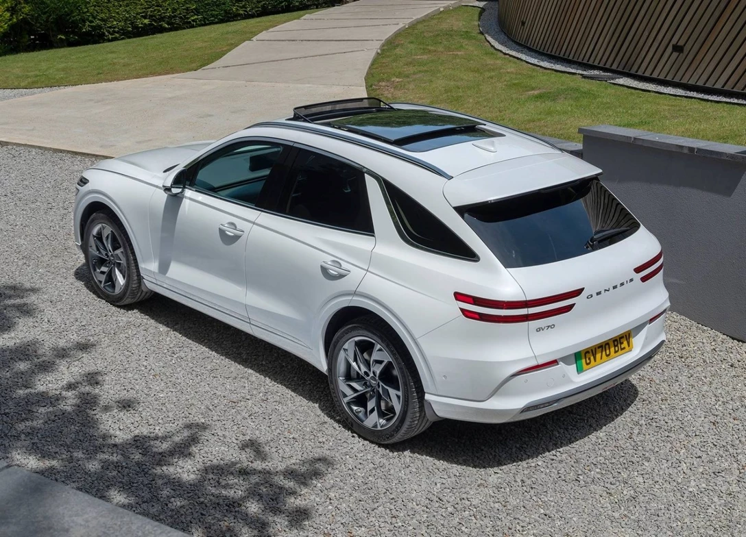 1695593-Genesis-GV70-2024-03.jpg