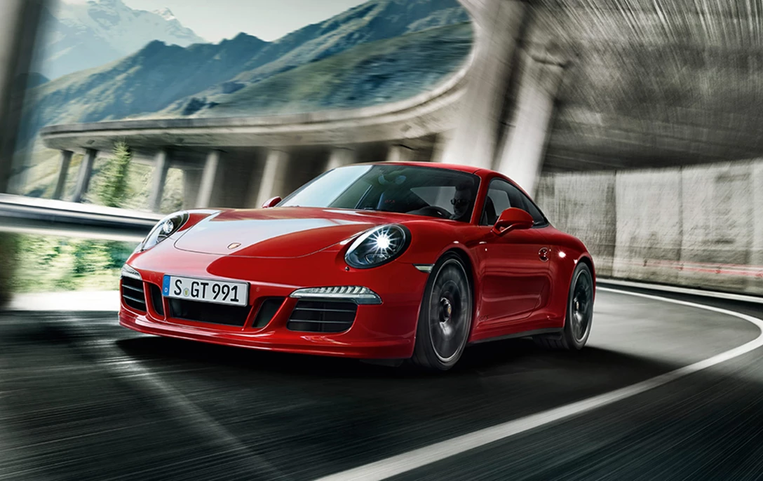 1585567-porsche-911-carrera-gts.jpg