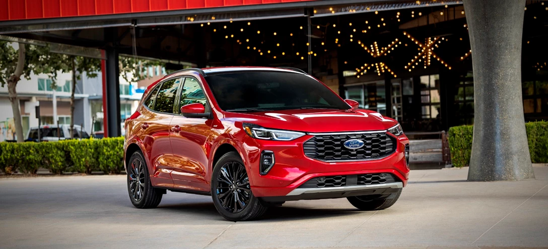 1670112-2023 Ford Escape ST-Line Elite_Rapid Red_01.jpg