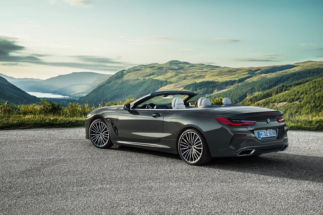 1606092-P90327660_highRes_the-new-bmw-8-series.jpg