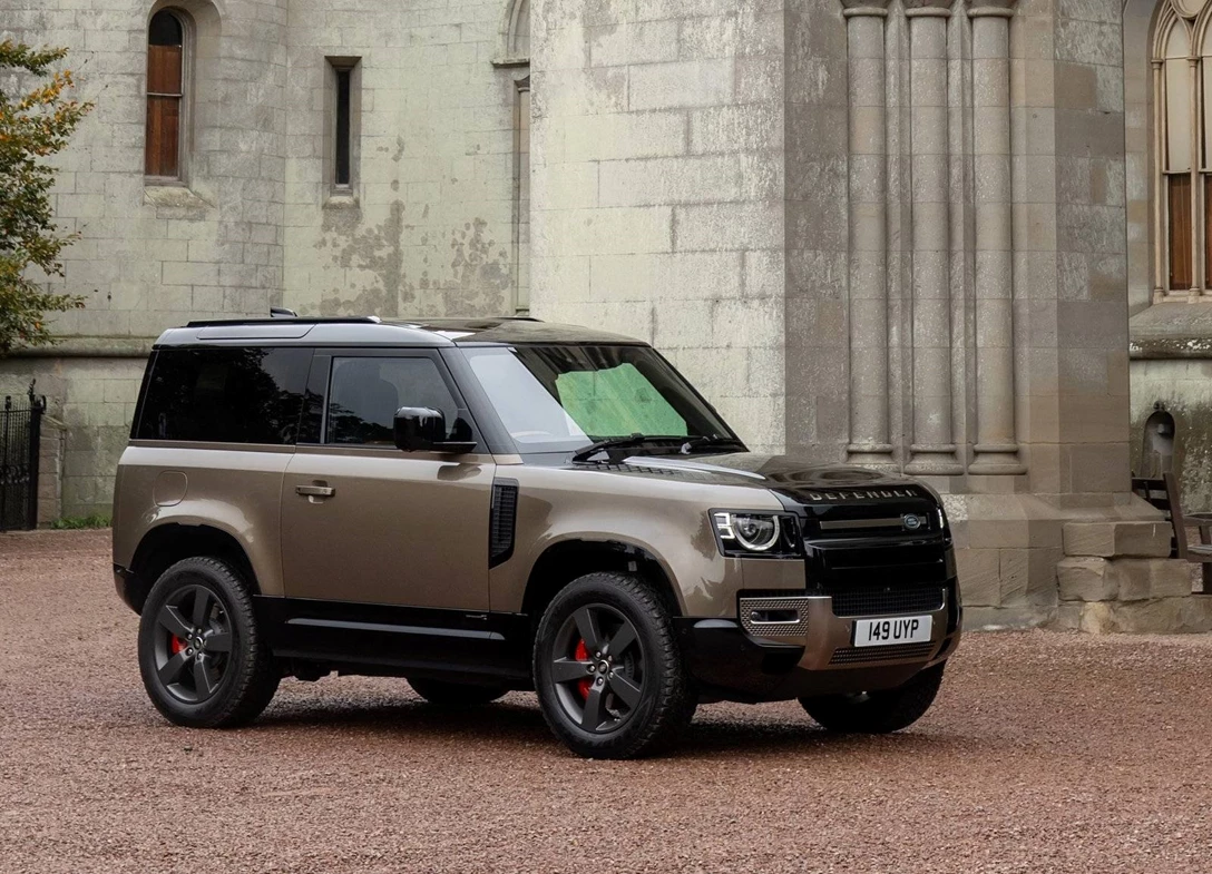 Land_Rover-Defender_90-2025 (1).jpg