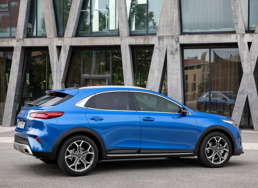 1642910-Kia-XCeed-2021-04.jpg