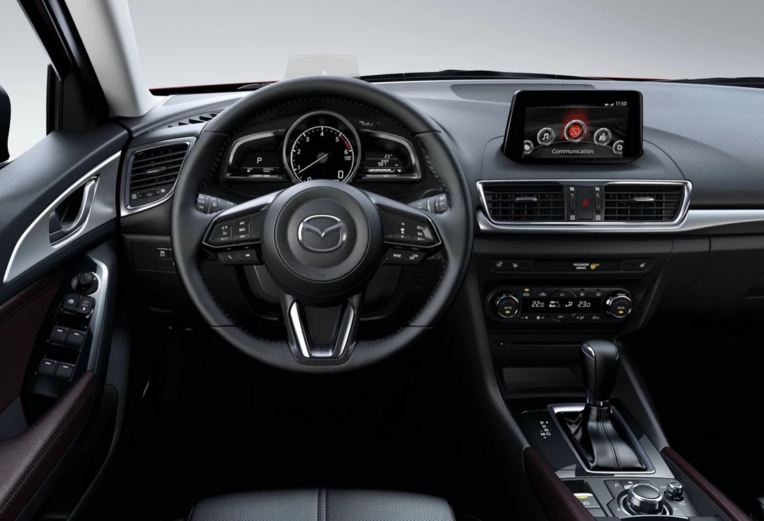 1634381-מאזדה 3 2018 3.jpg