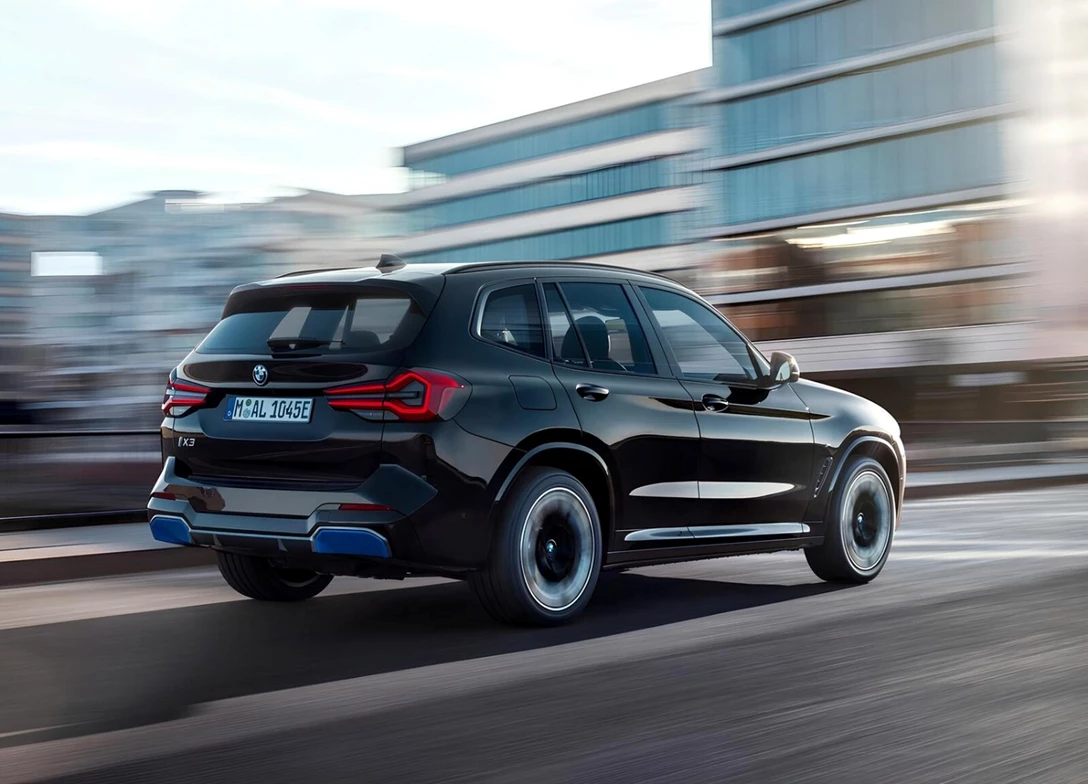1700798-BMW-iX3-2024-02.jpg