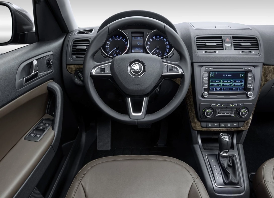 1667708-Skoda-Yeti-2015-05.jpg
