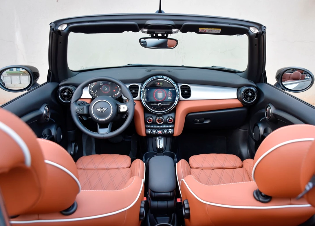 1684523-Mini-Cooper_S_Convertible-2023-07-ES.jpg