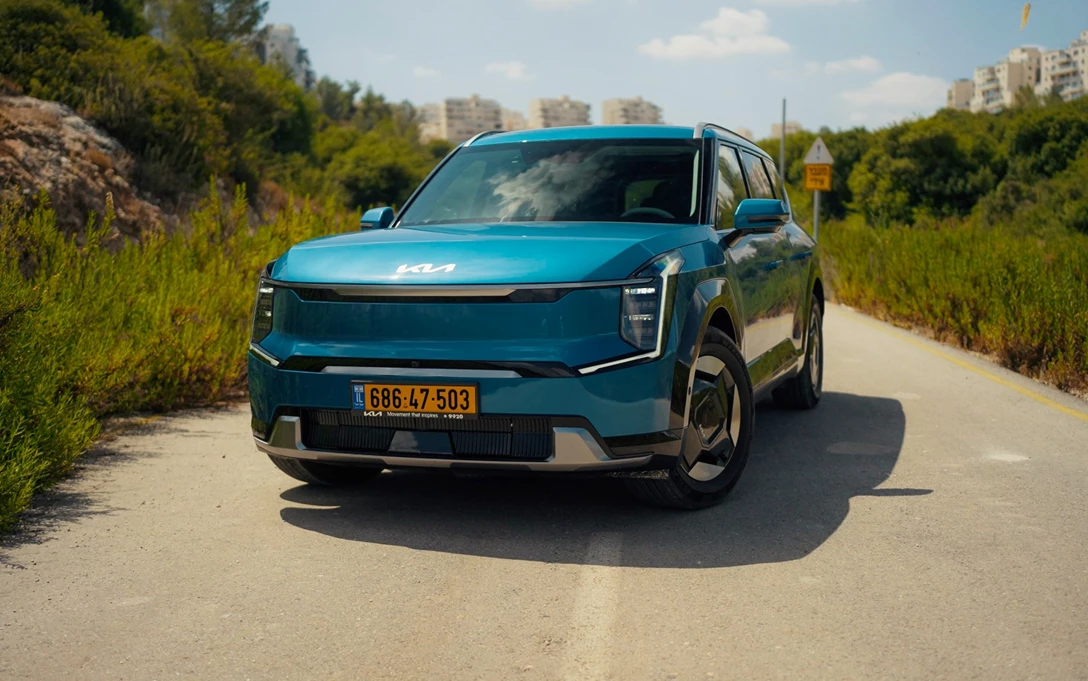 1698873-KIA EV9 2024.00_52_52_18.Still033-min.jpg