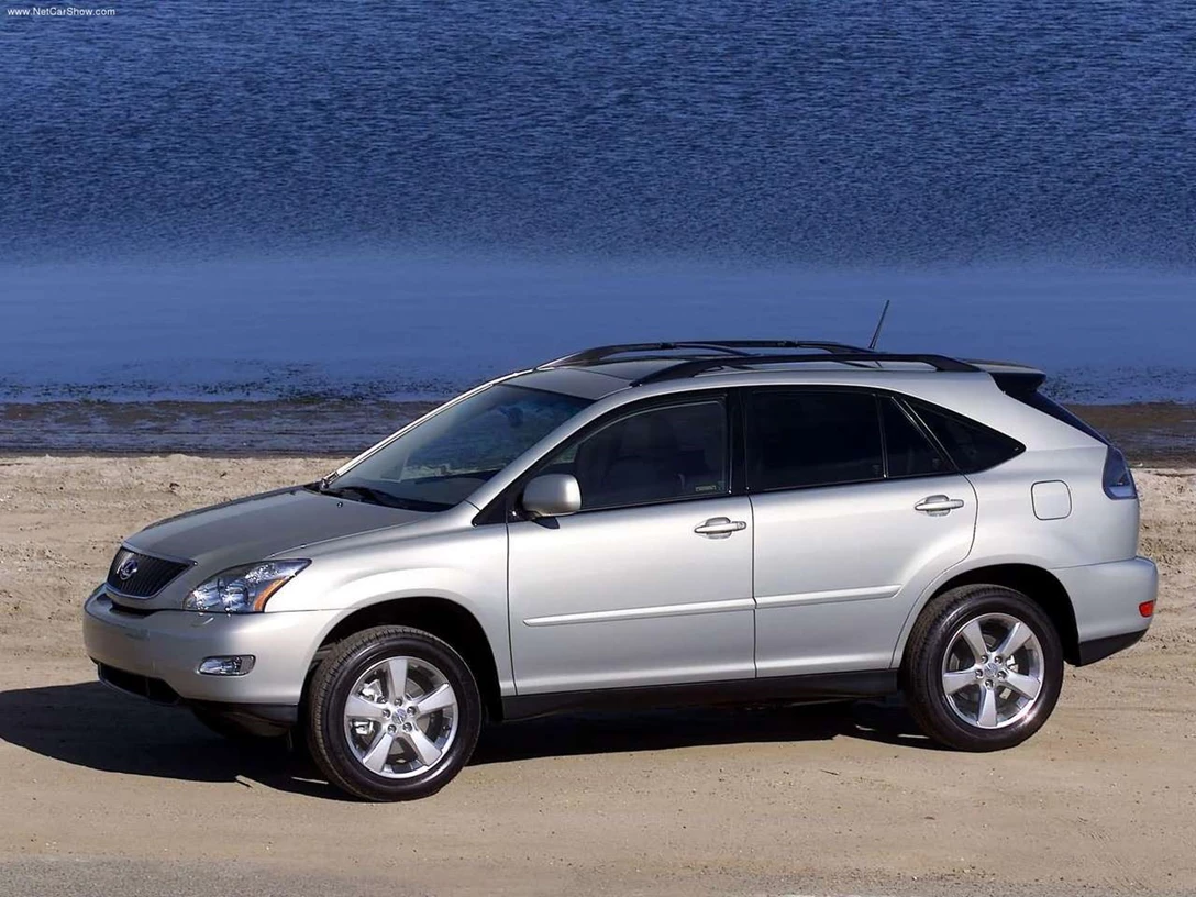 1590793-Lexus-RX330 1.jpg
