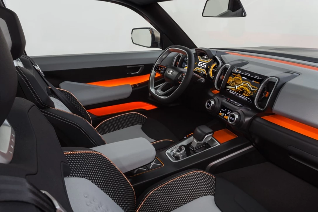 1602173-01_4x4 Vision Digital Interior.jpg