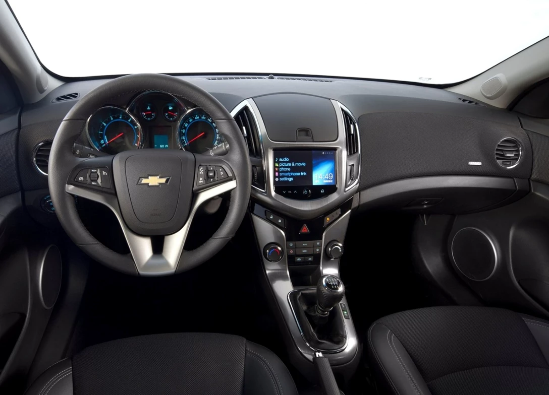 1689194-Chevrolet-Cruze_Station_Wagon-2015-20.jpg