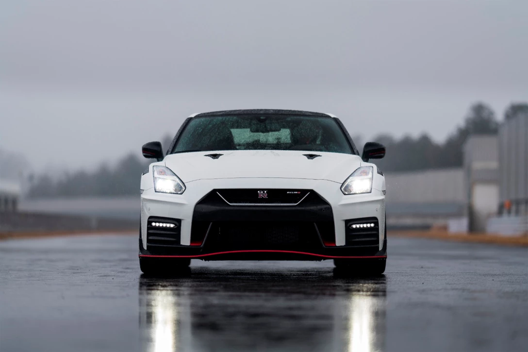 1615341-190321_MY20_GT_R_NISMO_MC_Newsroom4.jpg