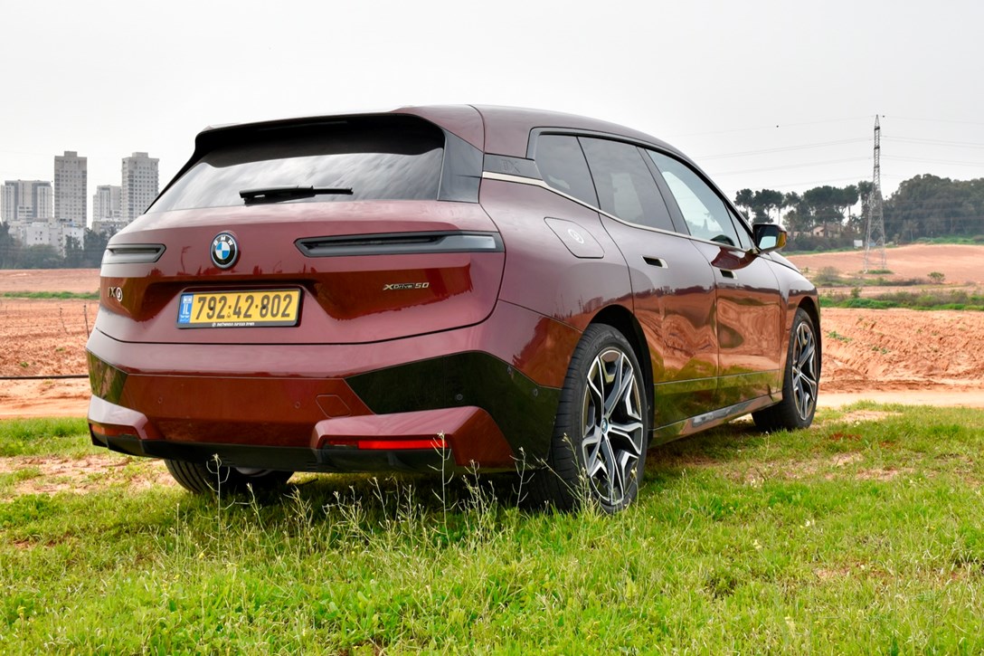 1657678-ב.מ.וו IX - 11.jpeg