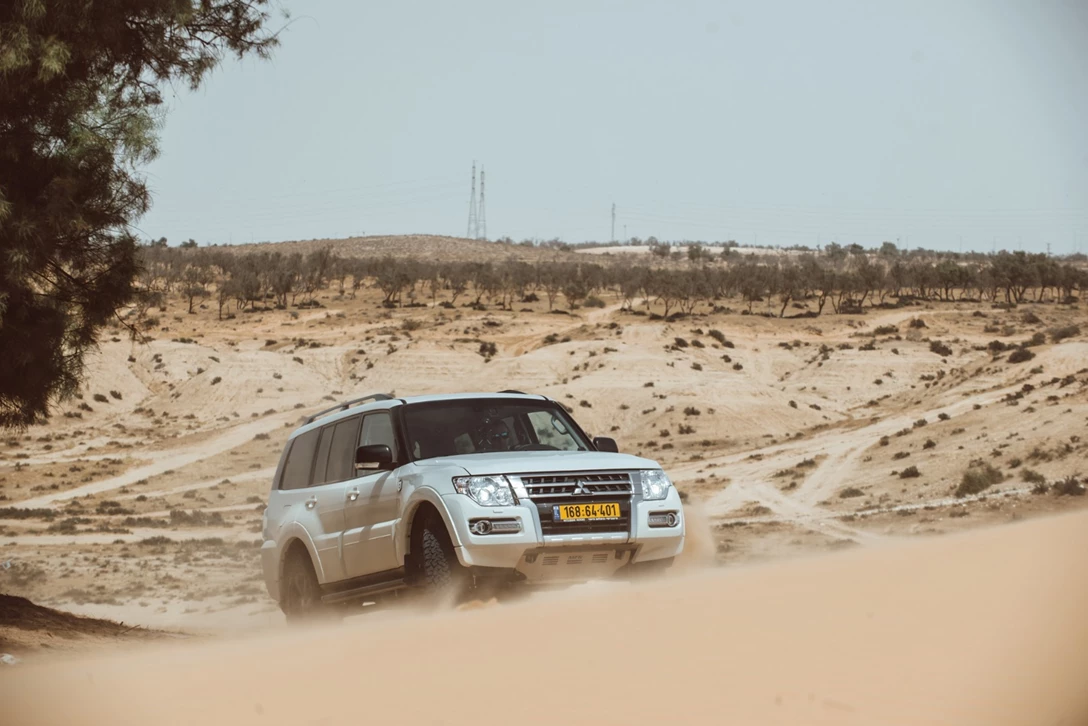 1601929-מיצובישי פאגרו (12).jpg